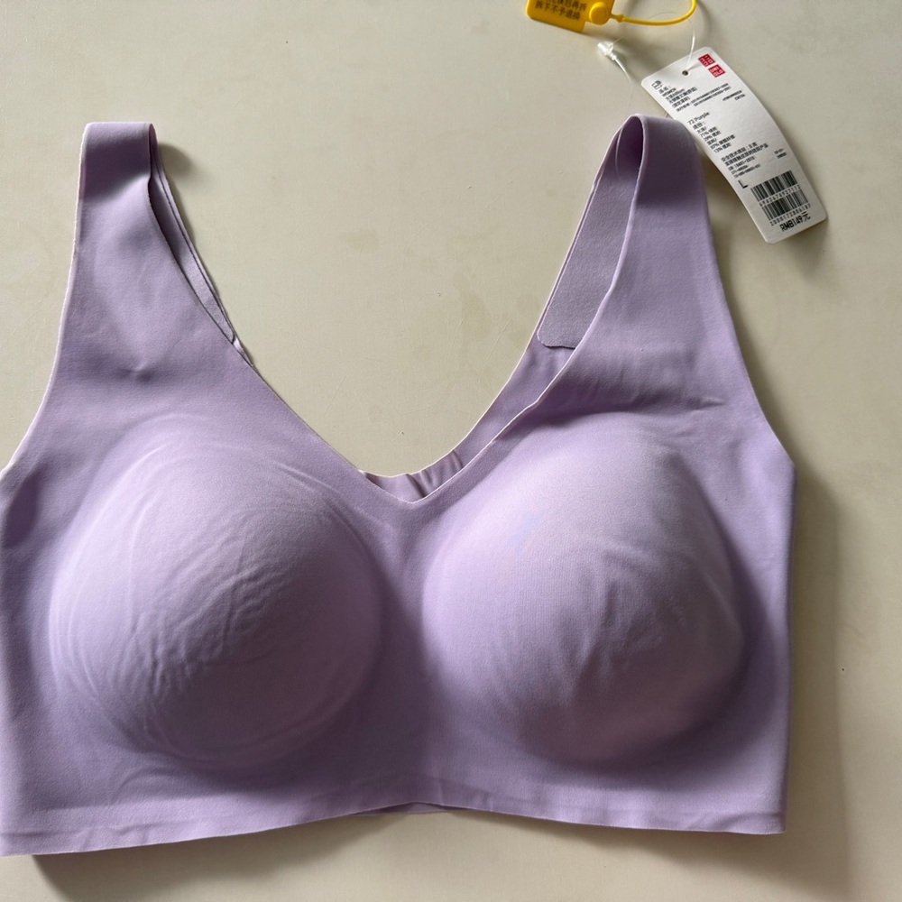 BRAND NEW/ TWO COLORS/ UNIQLO ORIGINAL AIRISM BRA TOP